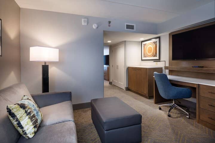 Room 42 of 80