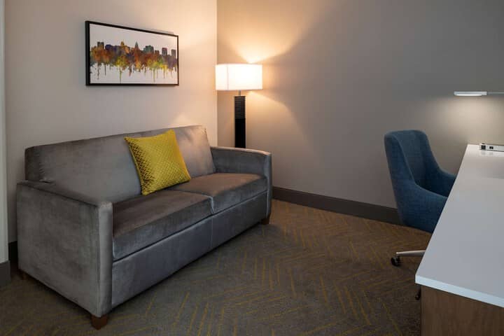 Room 22 of 80