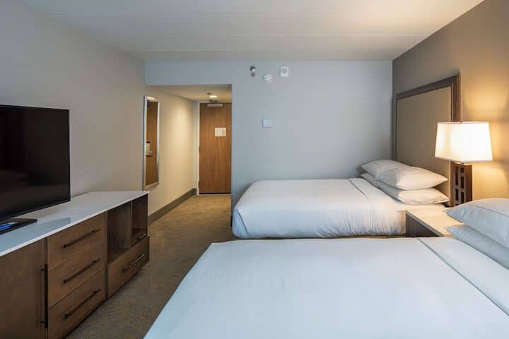 Room 18 of 80